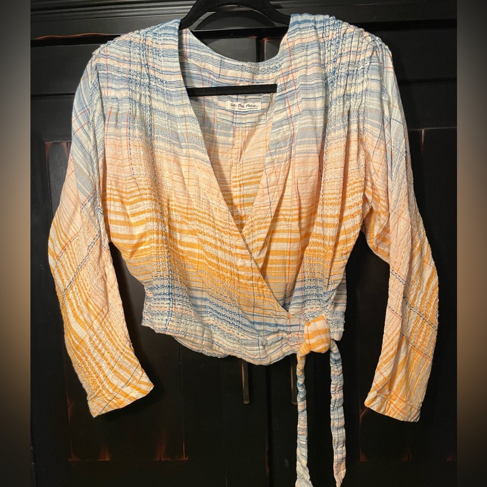 We The Free Long Sleeve Top w/ Tie Size S